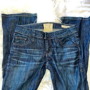 Taverniti so Jeans, 27